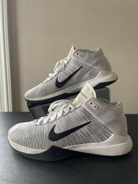 NIKE ZOOM ASCENTION